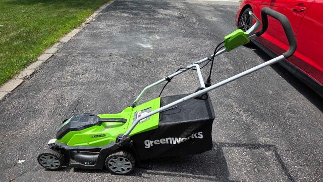Greenworks 14-Inch 9 Amp Corded Lawn Mower - photo 2