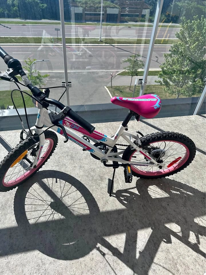 SuperCycle Fly Girl Bike for girls 18”