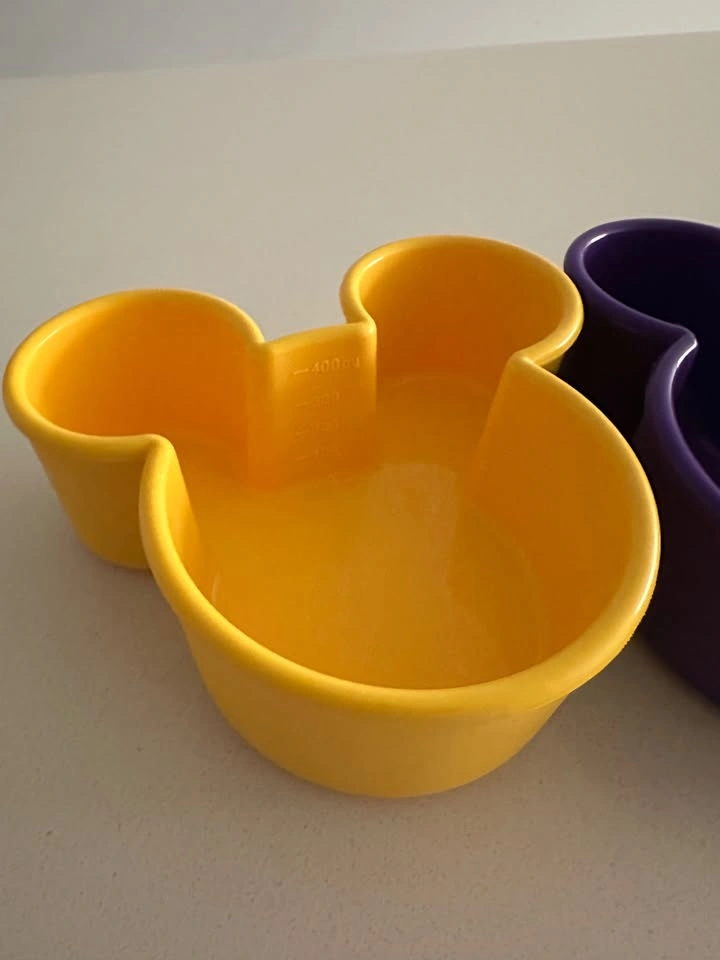 Disney Mickey Mouse-shaped lunch box food container - photo 3