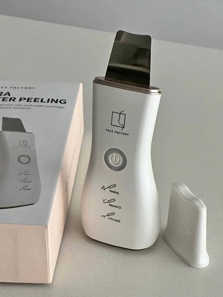 Aura water peeling