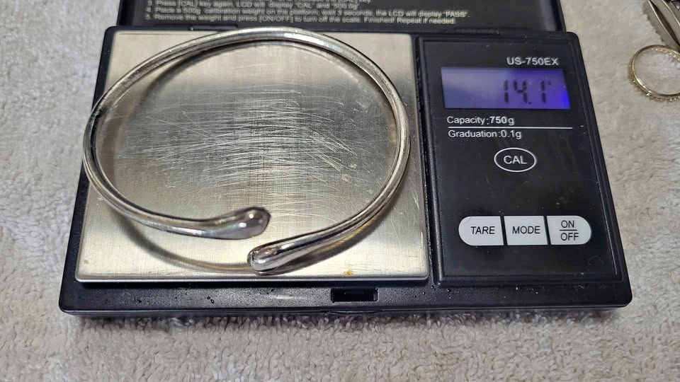 Ladies 3" Diameter Solid Sterling Silver Bracelet (14.1 grams)
