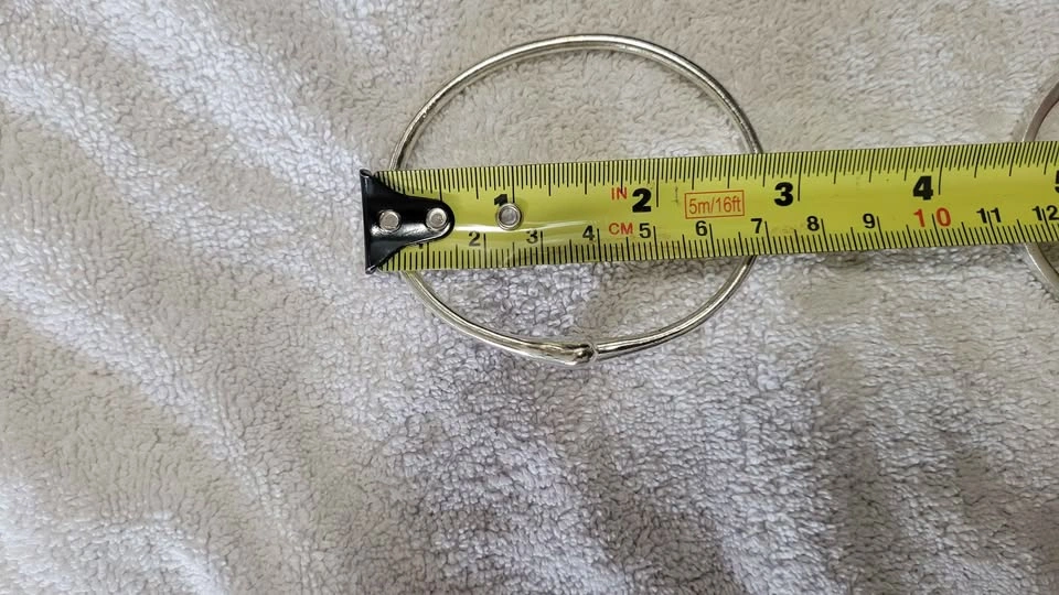 Ladies 3" Diameter Solid Sterling Silver Bracelet (14.1 grams) - photo 2