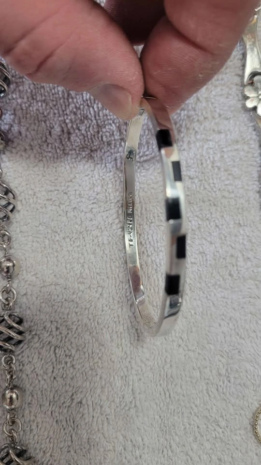 Ladies 2.5" Diameter Taxco Sterling Silver Bangle Bracelet - photo 4