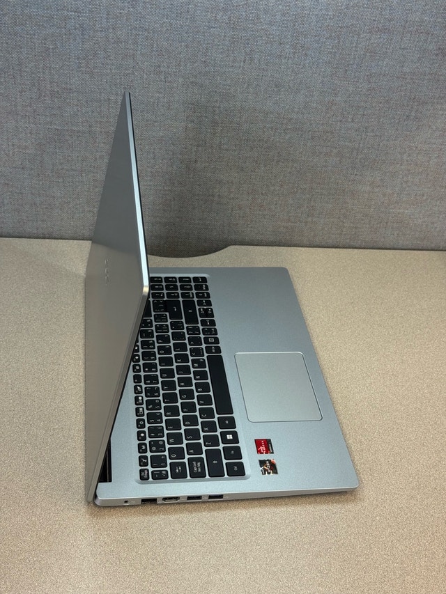 Acer Aspire 3 - photo 2