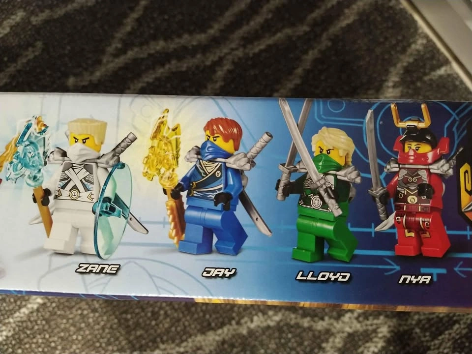 Brand new Lego Battle for ninjago city 70728 - photo 3