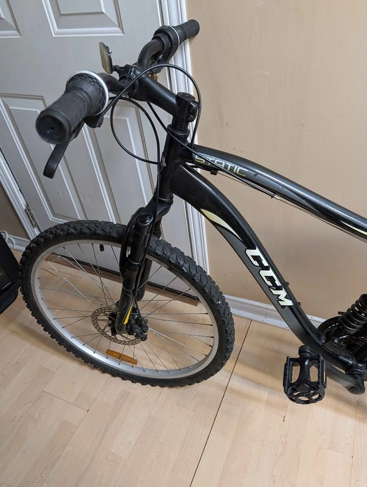 CCM Static Adult Mountain Bike w/ Gears - photo 2