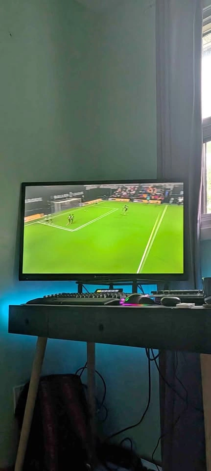 32 INCH LED SMART TV | ELEMENT HDTV | FOR SALE