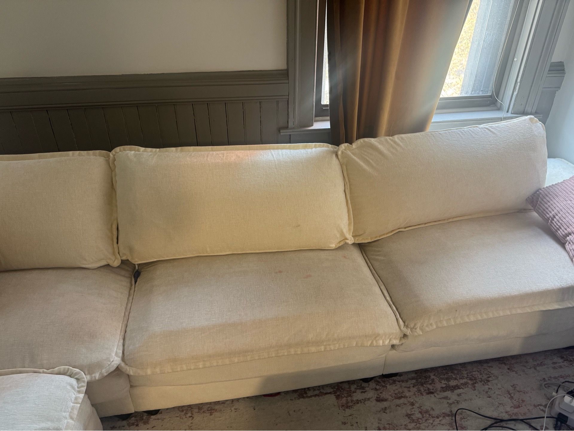 Cream colored 5 seater couch with 2 ottoman - photo 4
