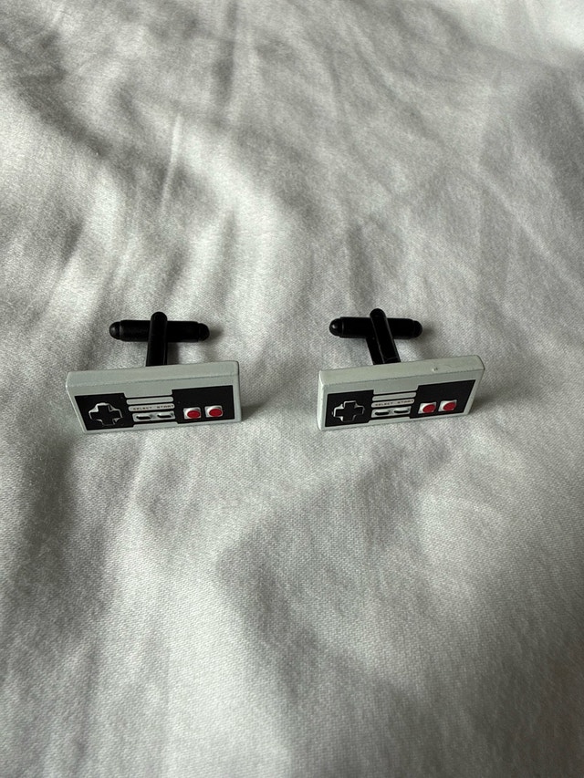 Cufflinks Inc. NES Controller Cufflinks - photo 3