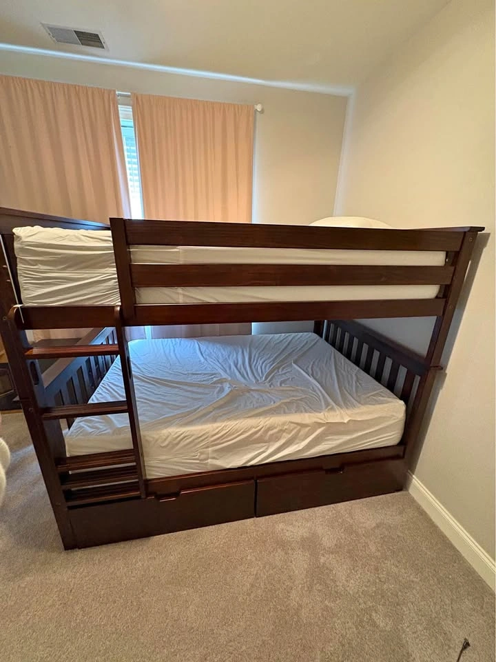 Nest and wild full mattresses (2)