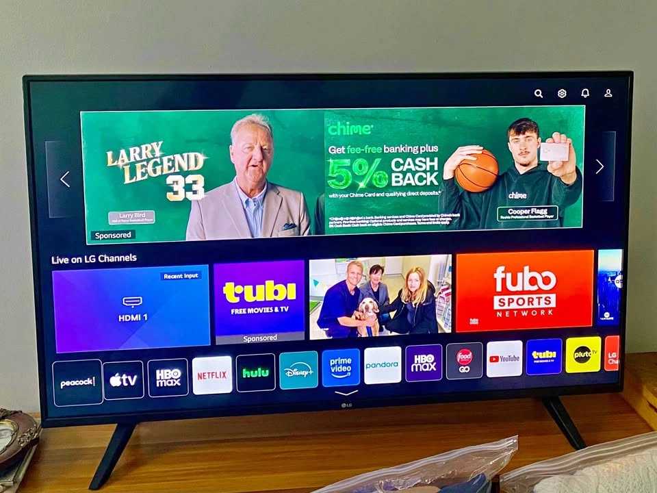 LG TV (50”)