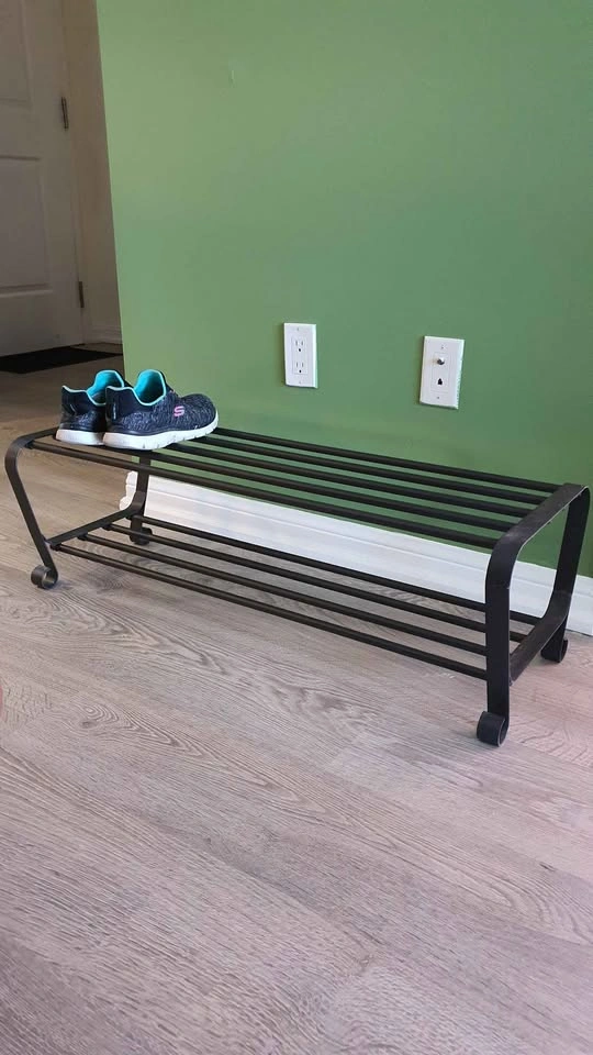 Good as new Sturdy metal shoe rack - sturdy and clean - photo 3