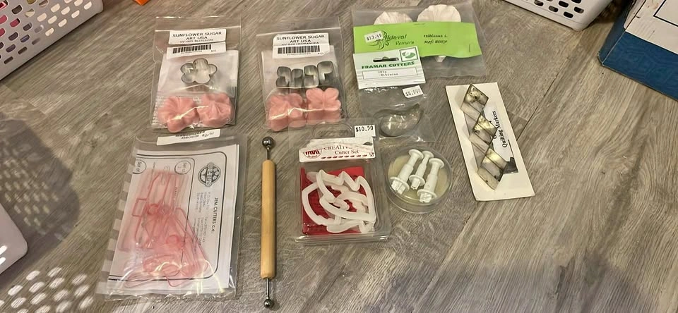 Specialty Sugar Art Forms/Cutters