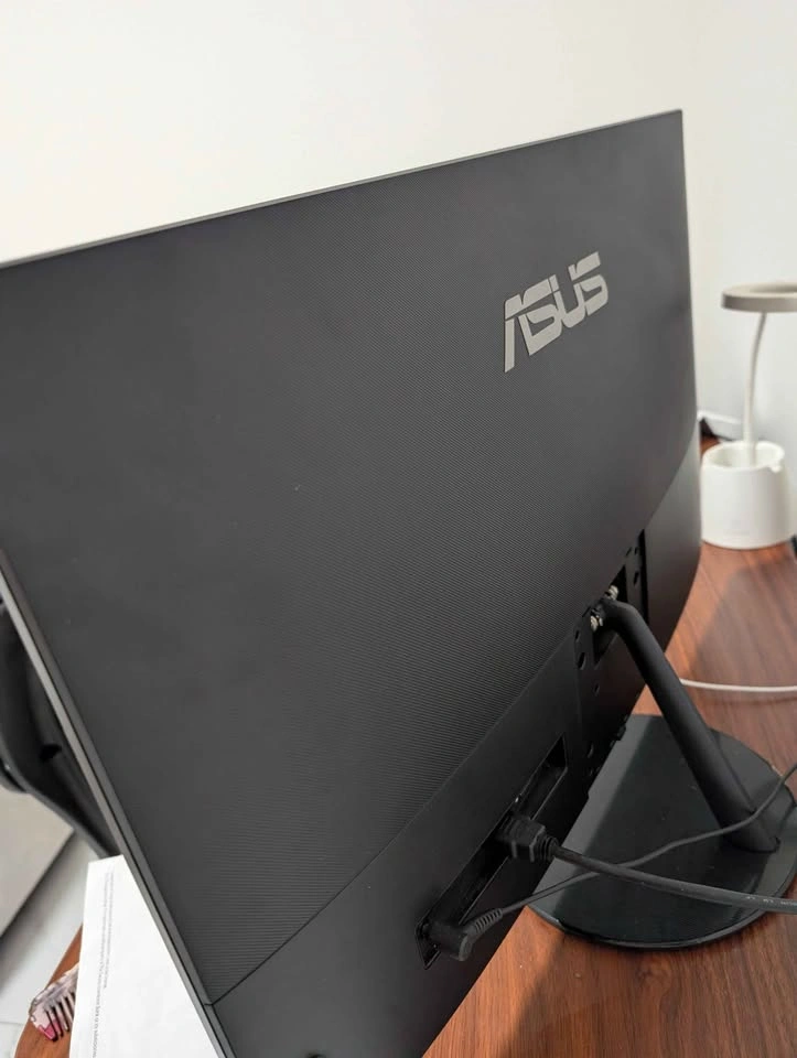 Asus Monitor - photo 4