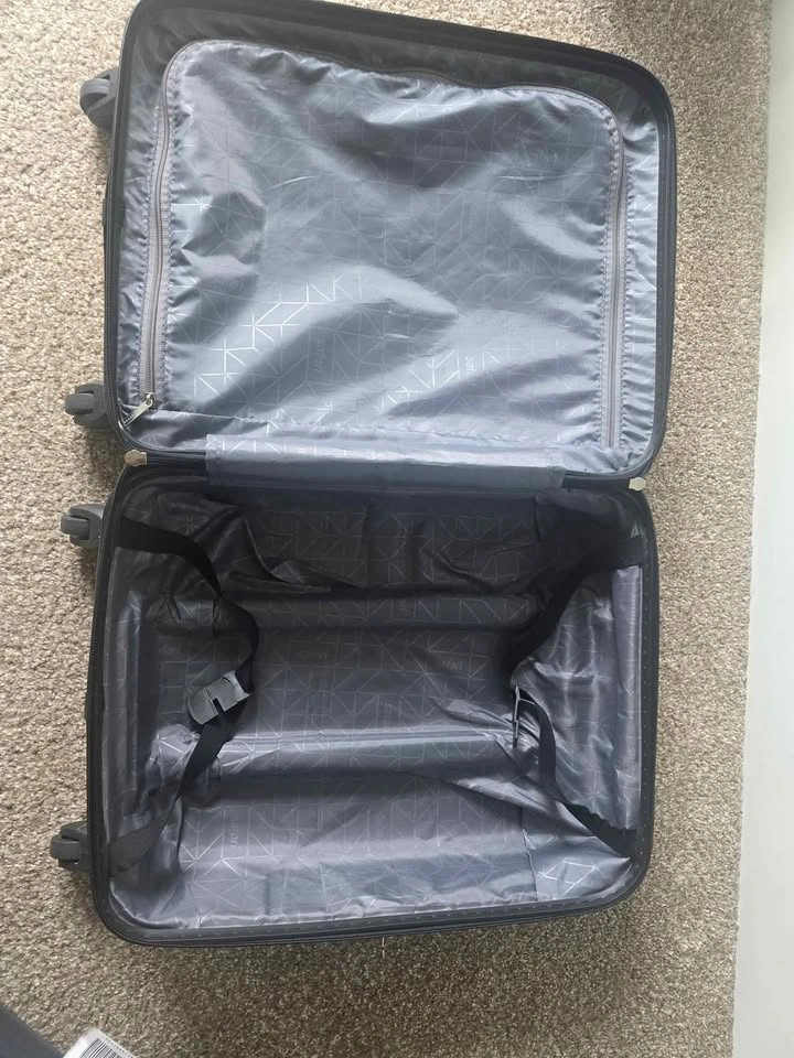 Red Safari Hard Shell Suitcase - photo 5