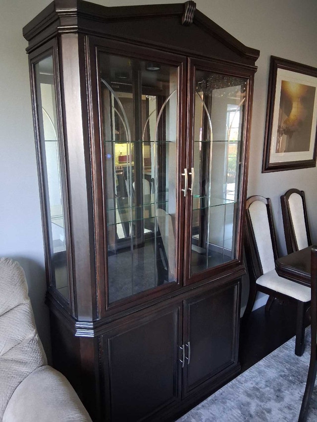 Dining Table and Hutch - photo 2