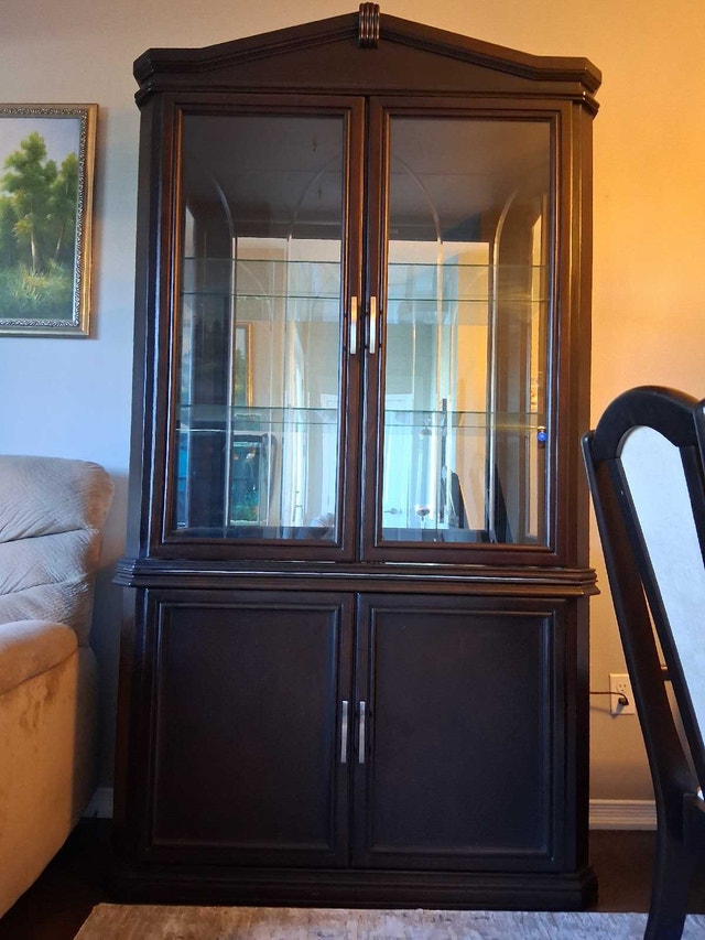 Dining Table and Hutch - photo 3