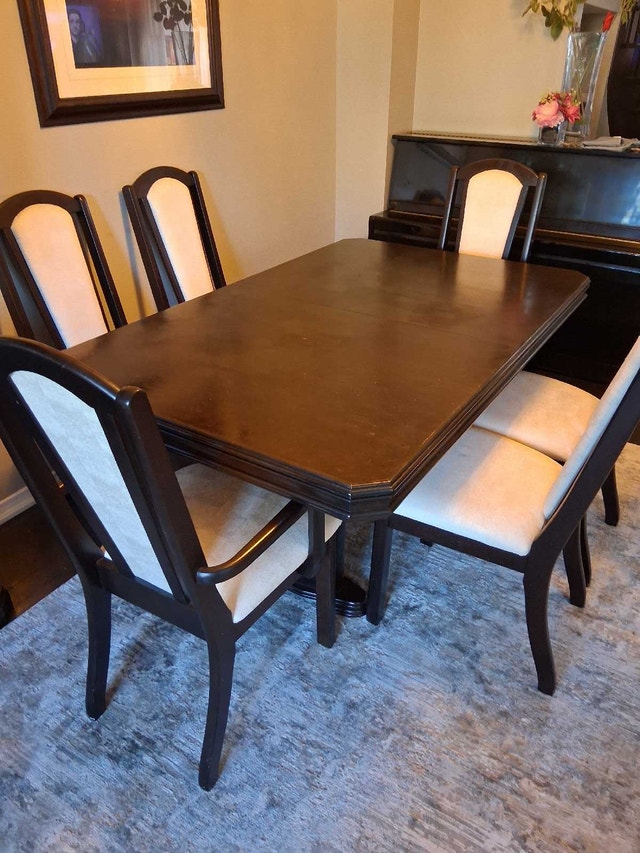 Dining Table and Hutch - photo 5