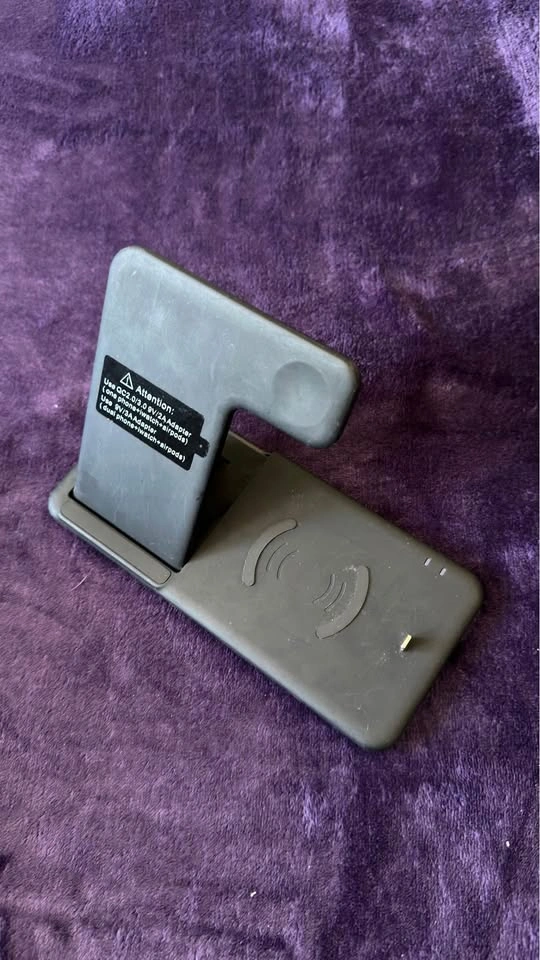 3 in 1 iQ charger for your iPhone - photo 2
