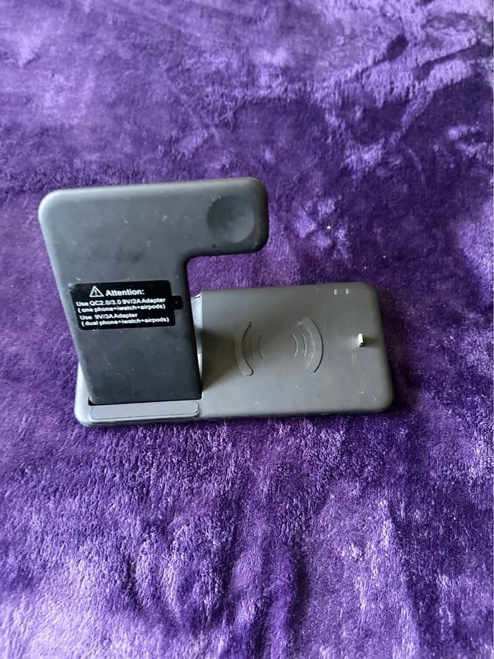 3 in 1 iQ charger for your iPhone - photo 4
