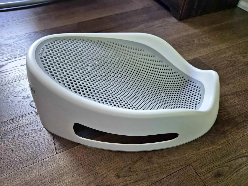 Baby bath tub