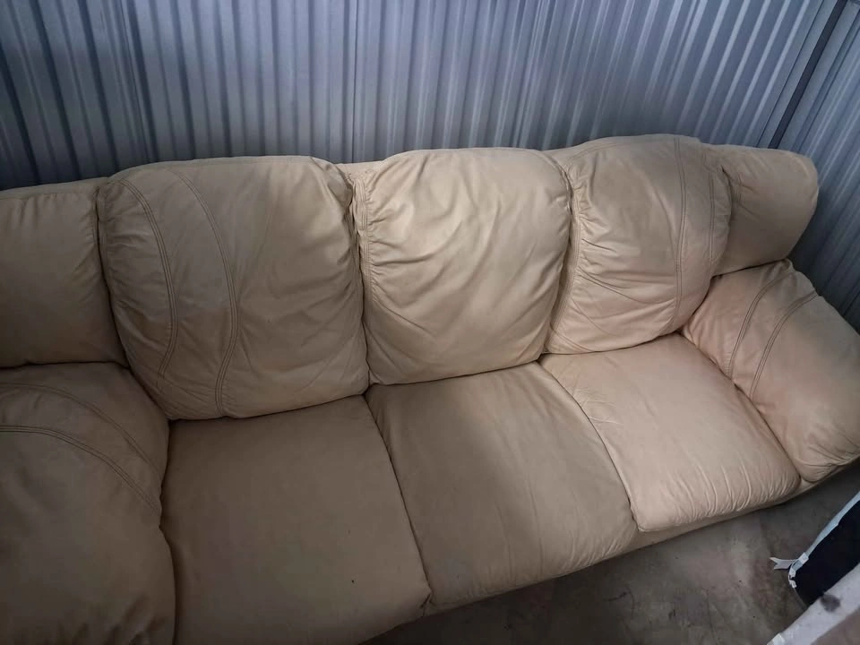 leather sofa - photo 2