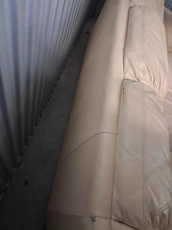 leather sofa - photo 4