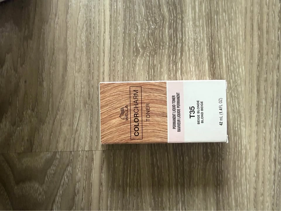 Hair bleach and products - photo 2