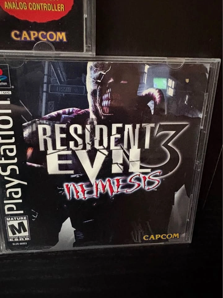 Resident Evil Trilogy (PS1) 1, 2, 3 Nemesis - photo 4