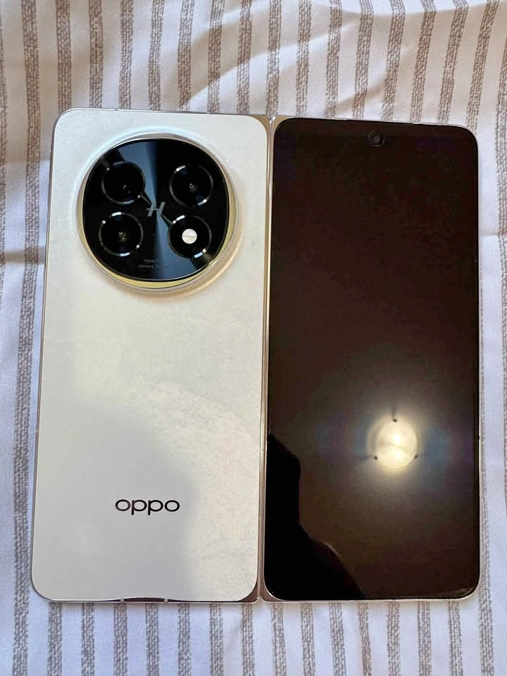 Oppo N5 512GB/16GB RAM Unlocked - Trade for iPhone/S26
