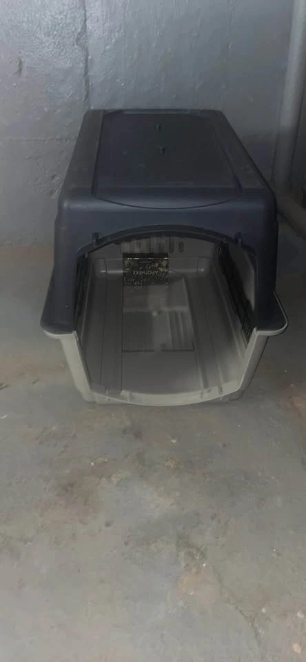 Used dog crate in good condition - photo 2