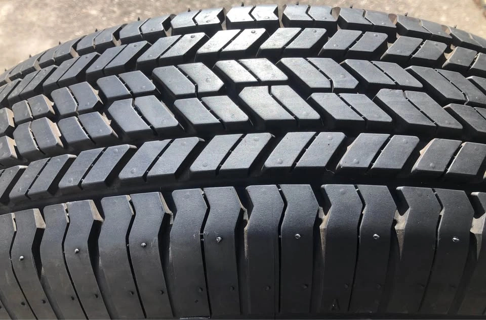 215/70/16 YOKOHAMA SINGLE ALL SEASON TIRE