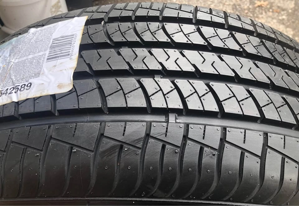 225/55/18 ROVELO SINGLE ALL SEASON TIRE - photo 2