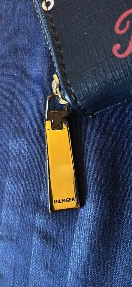 Tommy Hilfiger clutch - photo 3
