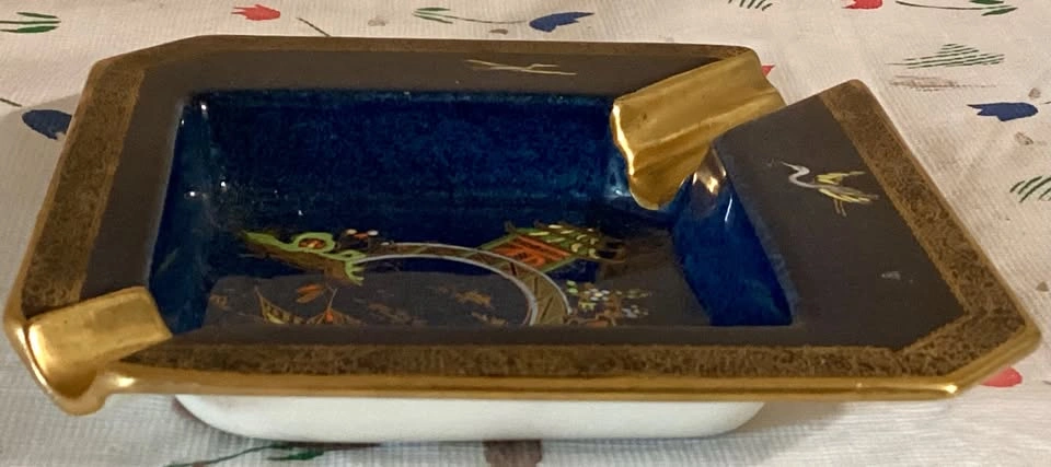 3 Vintage Collectible Ashtrays 1 Japanese Brass and 2 ceramics b - photo 5