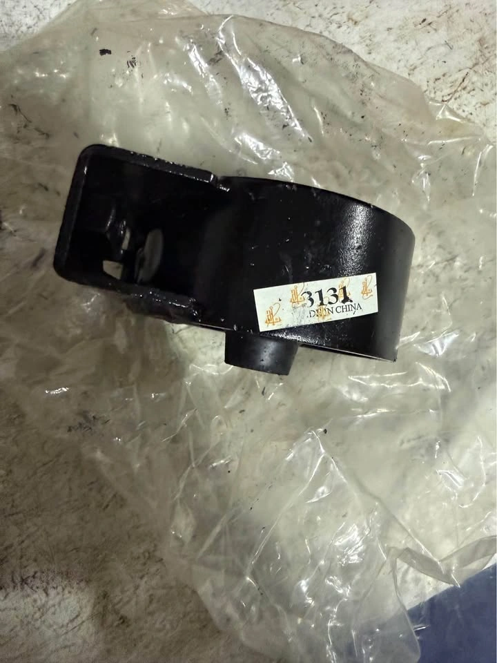 Front engine mount - photo 3