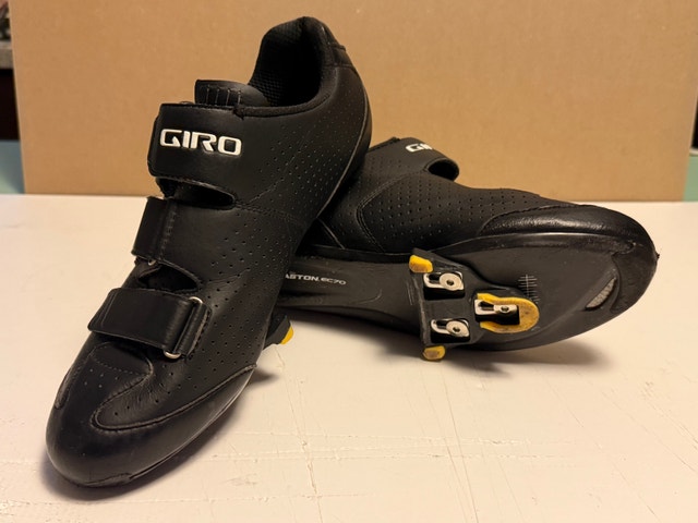 Giro Vento Cycling Shoes (SPD-SL)