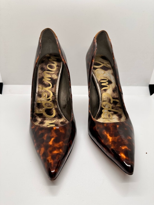 Sam Edelman Tortoiseshell Patent Pointed-Toe Pumps with Silver S - photo 2