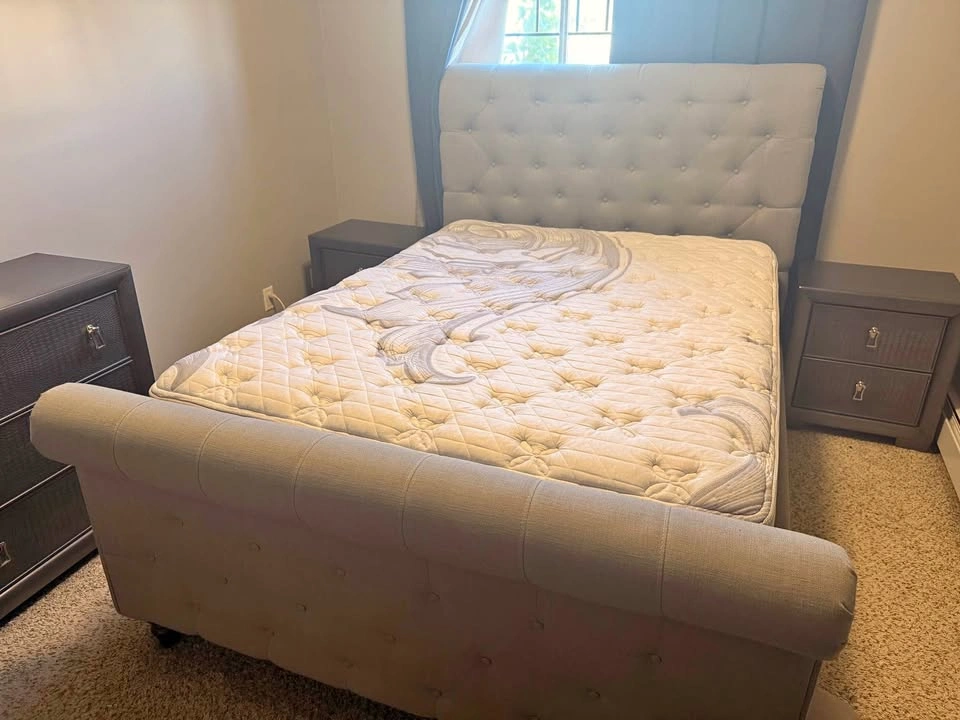 Bedroom set