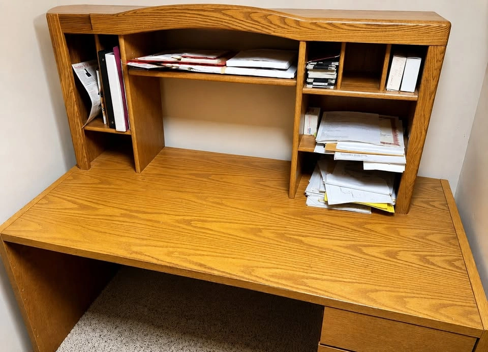 Large Oak Computer Desk with Hutch & Drawers - photo 2