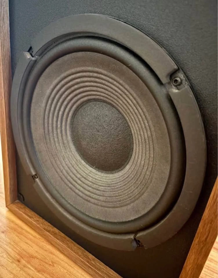 Vintage Mid-70s SONY SS-955 2-Way Speakers (10” Woofer) - photo 3