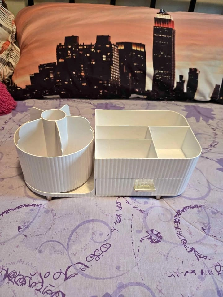 Bathroom organizer