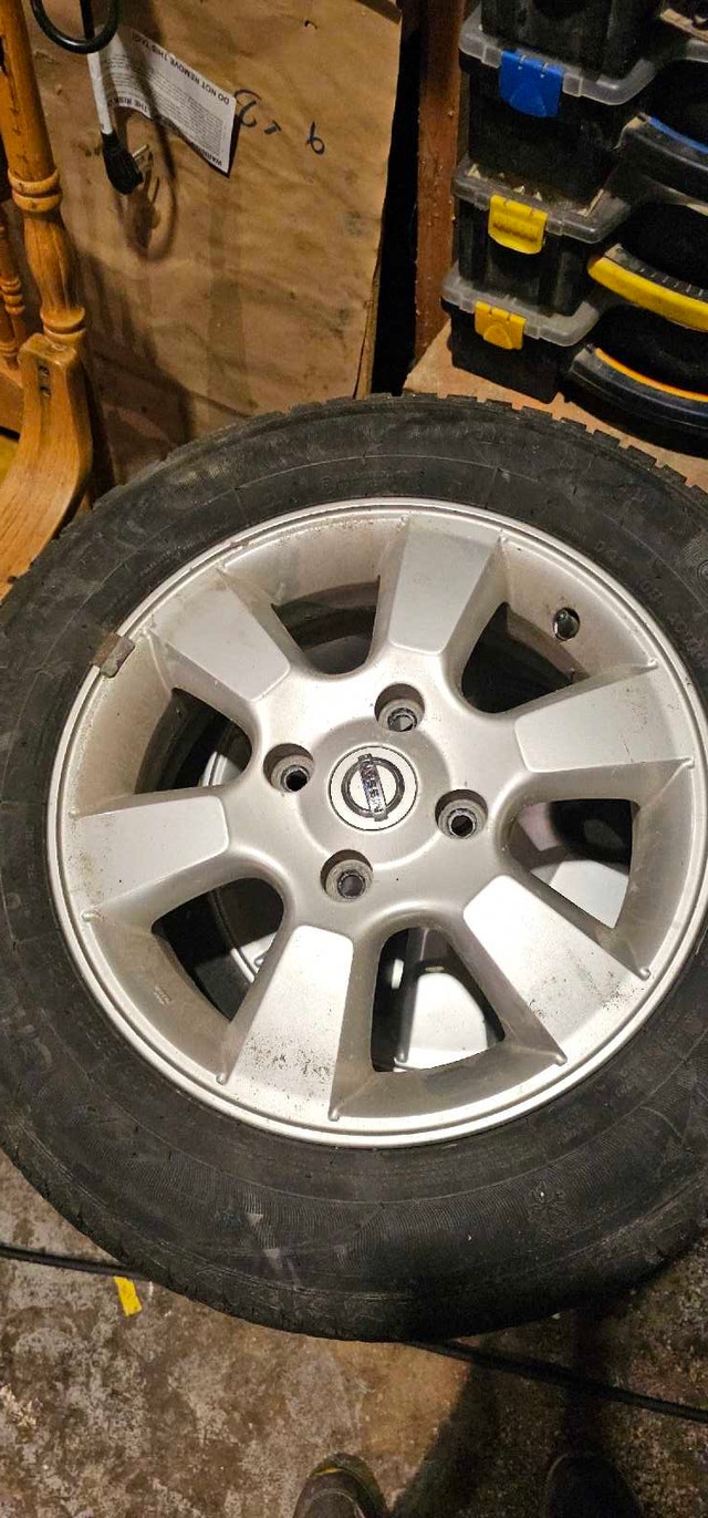 Nissan Versa Winter Tire/Rims 185/65/R15