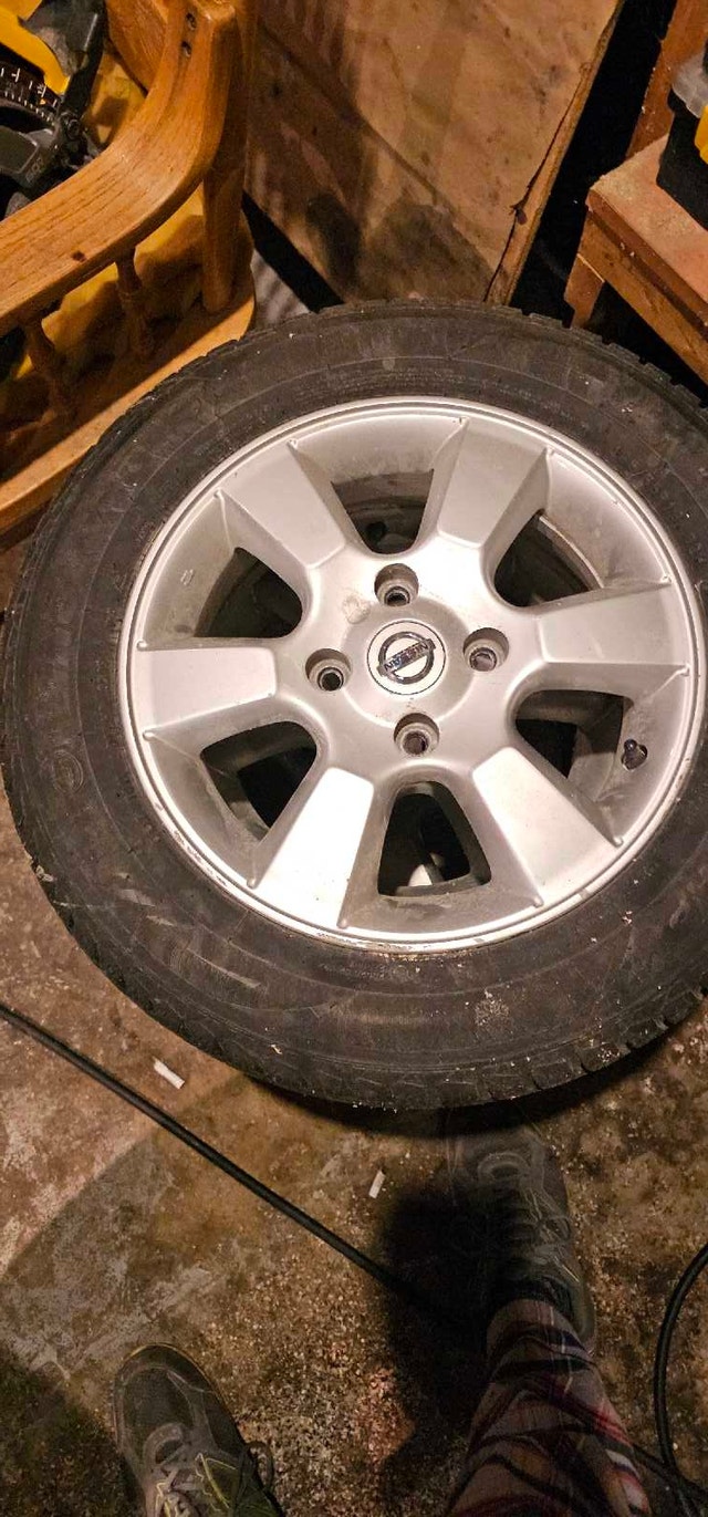 Nissan Versa Winter Tire/Rims 185/65/R15 - photo 3