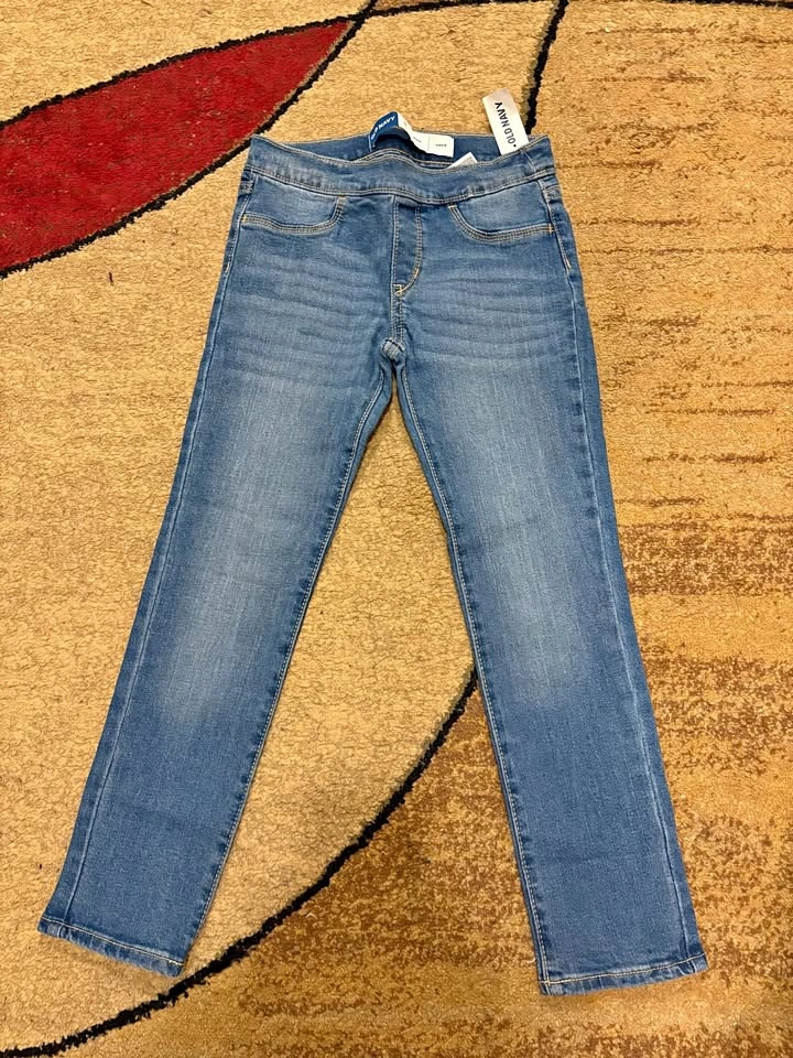 Brand new size 8 girls jeans