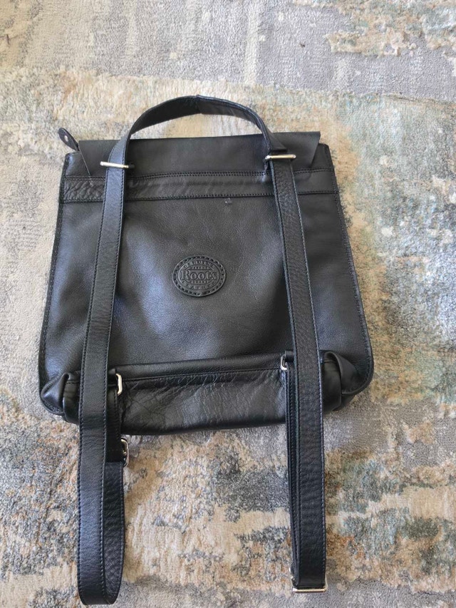 Roots Black Leather Convertible Bag – Like New - photo 5