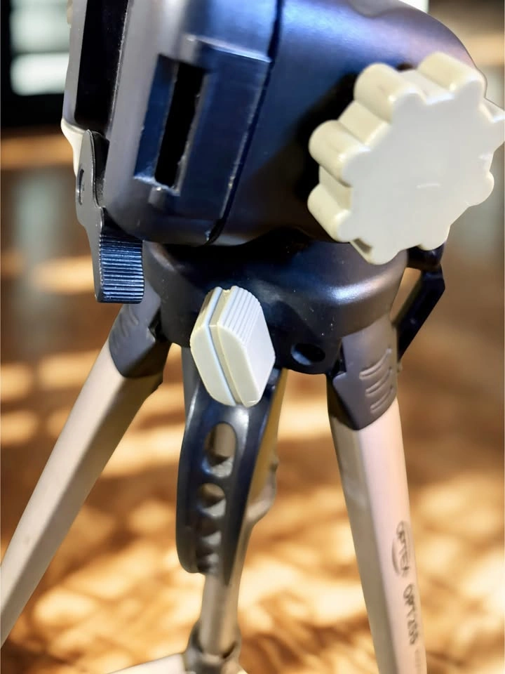 Tripod for iPhone, Camera or Content Creation- OPTEX OPT255 - photo 5