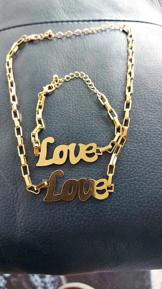 Very beautiful golden love necklace and bracelet