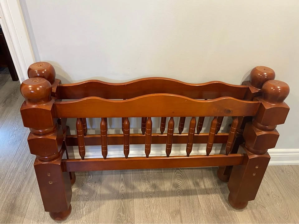 Beds and bed frames - photo 2