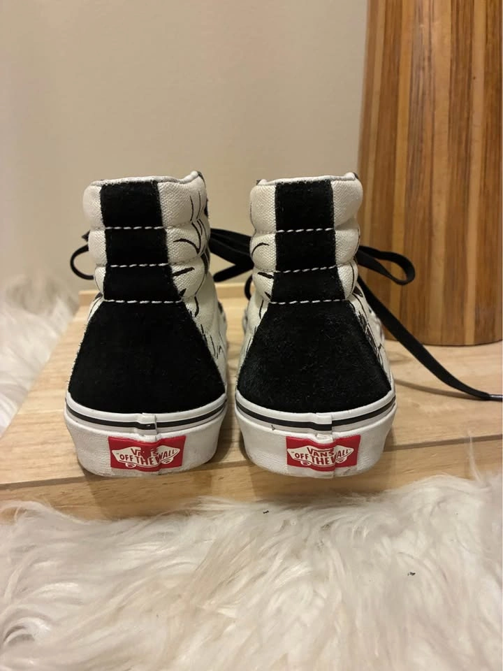 Vans Snoopy Sk-8 “Cool Joe” Youth sneakers size 4 - photo 3